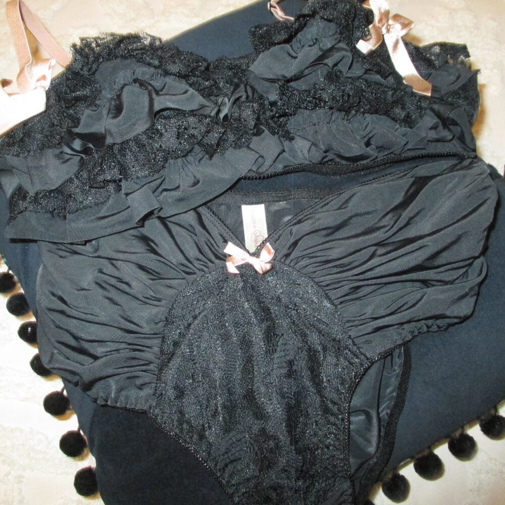 Rhonda Shear Set